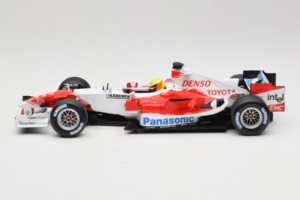 Toyota TF105 #17 R. Schumacher Panasonic Toyota Racing 2005 Minichamps 1:18 100050017 Kovina – slika 3 od 7