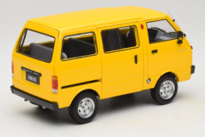 Toyota TJ110 Tianjin Huali Rumen OEM 1:18 TOYOTA014 Kovina – slika 3 od 8