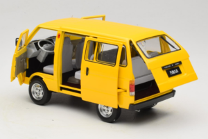 Toyota TJ110 Tianjin Huali Rumen OEM 1:18 TOYOTA014 Kovina – slika 5 od 8