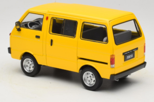 Toyota TJ110 Tianjin Huali Rumen OEM 1:18 TOYOTA014 Kovina – slika 7 od 8