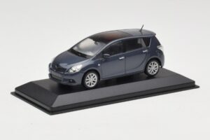 Toyota Verso Grey Metallic Minichamps 1:43 TOYOTA011 Kovina – slika 2 od 4