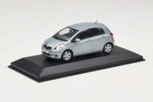 Toyota Yaris Mk2 Glacier Moder Minichamps 1:43 TOYOTA001 Kovina – slika 2 od 4