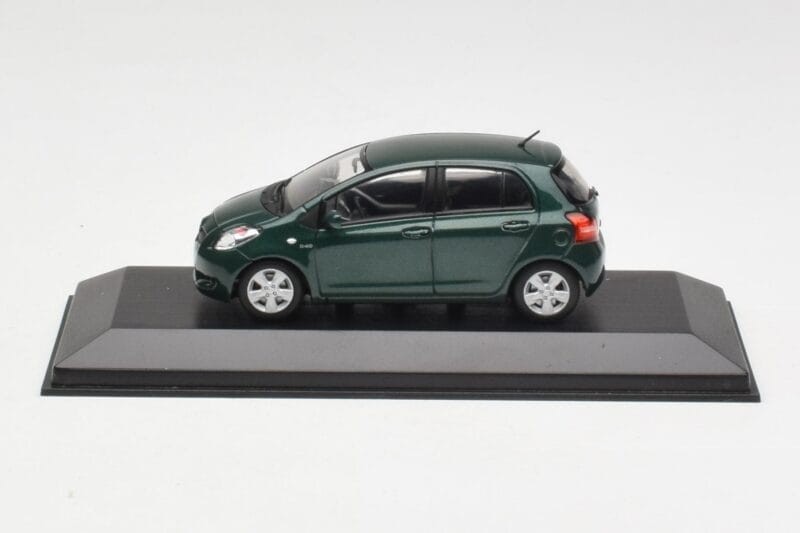Toyota Yaris XP10 Oxford Green Minichamps 1:43 400166501 Kovina