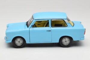 Trabant 601 Modra Sun Star 1:18 4290 Kovina – slika 4 od 8
