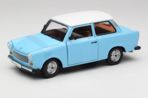Trabant 601 Deluxe Moder Bel Sun Star 1:18 4286 Kovina