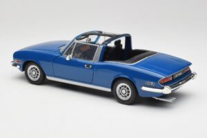 Triumph Stag Mk1 Sapphire Blue Revell 1:18 8815 Kovina – slika 7 od 8