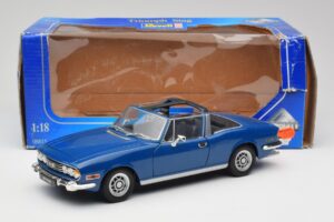Triumph Stag Mk1 Sapphire Blue Revell 1:18 8815 Kovina – slika 8 od 8