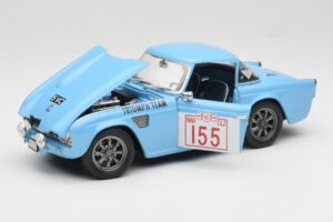 Triumph TR4 Rally Car Revell 1:18 8773 Kovina – slika 2 od 8