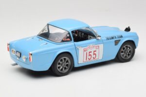 Triumph TR4 Rally Car Revell 1:18 8773 Kovina – slika 3 od 8