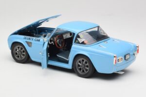 Triumph TR4 Rally Car Revell 1:18 8773 Kovina – slika 5 od 8