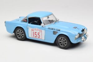 Triumph TR4 Rally Car Revell 1:18 8773 Kovina – slika 6 od 8