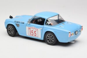 Triumph TR4 Rally Car Revell 1:18 8773 Kovina – slika 7 od 8