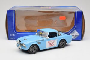 Triumph TR4 Rally Car Revell 1:18 8773 Kovina – slika 8 od 8