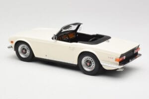 Triumph TR6 PI Bel Minichamps 1:18 155132035 Kovina – slika 5 od 6