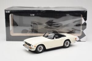 Triumph TR6 PI Bel Minichamps 1:18 155132035 Kovina – slika 6 od 6