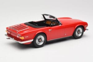 Triumph TR6 PI Rdeč Minichamps 1:18 155132031 Kovina – slika 2 od 6