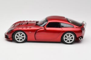 TVR Sagaris Rdeč Revell 1:18 08816 Kovina – slika 4 od 8