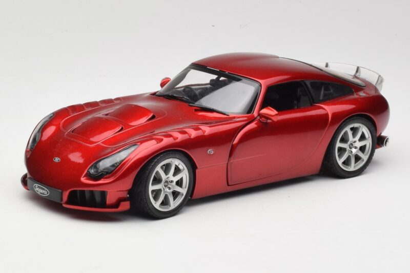 TVR Sagaris Rdeč Revell 1:18 08816 Kovina