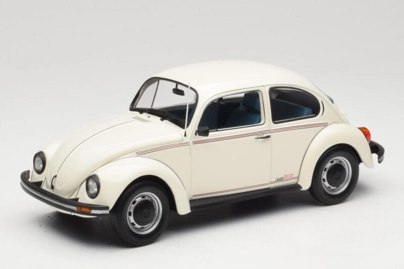 Volkswagen 1200 Jeans Bug Bel Minichamps 1:18 150057101 Kovina