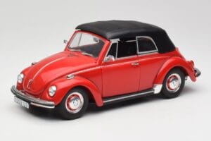 Volkswagen 1302 LS Kabriolet Rdeča Revell 1:18 08470 Kovina