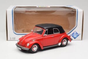 Volkswagen 1302 LS Kabriolet Rdeča Revell 1:18 08470 Kovina – slika 8 od 8