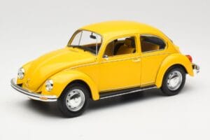 Volkswagen Beetle 1200 Rumena Minichamps 1:18 150057106 Kovina