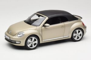 Volkswagen Beetle A5 Kabriolet Siv Kyosho 1:18 5C3099302P7W Kovina