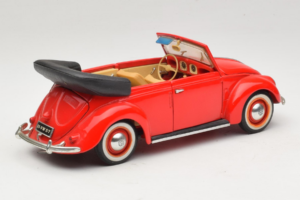 Volkswagen Beetle Kabriolet Rdeč Maisto 1:18 56010 Kovina – slika 3 od 8