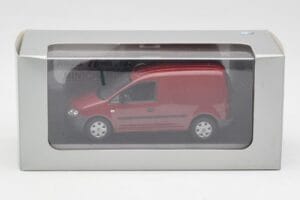 Volkswagen Caddy 2K Temno Rdeč Minichamps 1:43 CADDY004 Kovina – slika 4 od 4