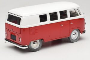 Volkswagen Combi T1 Rdeč & Bela Solido 1:18 8031 Kovina – slika 3 od 8