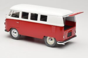 Volkswagen Combi T1 Rdeč & Bela Solido 1:18 8031 Kovina – slika 5 od 8