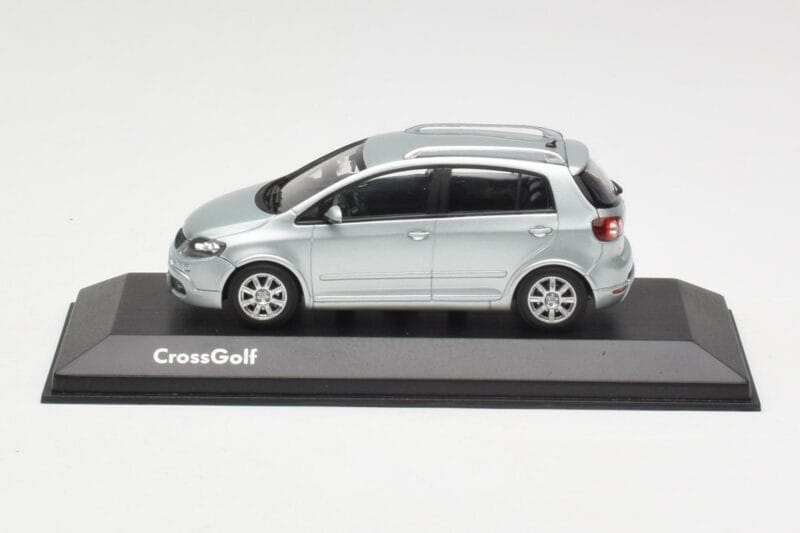 Volkswagen Cross Golf Mk5 Srebrna Minichamps 1:43 400054370 Kovina