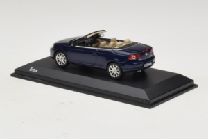 Volkswagen Eos Kabriolet Moder Minichamps 1:43 1F0099300D5Q Kovina – slika 3 od 5