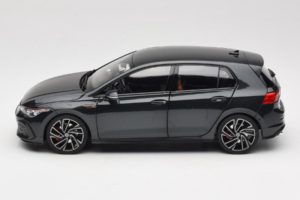 Volkswagen Golf GTI Mk8 Črn Metallic Norev 1:18 188591 Kovina – slika 4 od 8