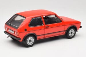 Volkswagen Golf GTI Mk1 Rdeča Solido 1:18 8166 Kovina – slika 3 od 8