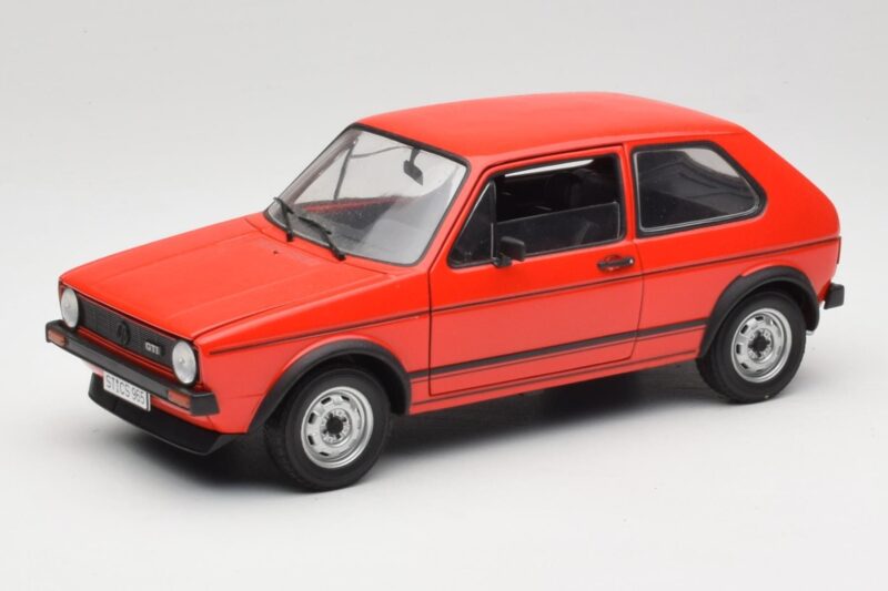 Volkswagen Golf GTI Mk1 Rdeča Solido 1:18 8166 Kovina