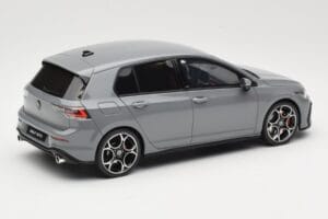Volkswagen Golf GTI Mk8 Siv Otto 1:18 OT1137 Smola – slika 2 od 6