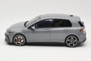 Volkswagen Golf GTI Mk8 Siv Otto 1:18 OT1137 Smola – slika 3 od 6