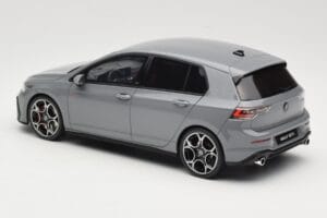 Volkswagen Golf GTI Mk8 Siv Otto 1:18 OT1137 Smola – slika 5 od 6