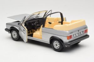 Volkswagen Golf Mk1 Kabriolet Srebrn Sun Star 1:18 VW004 Kovina – slika 5 od 8