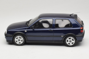 Volkswagen Golf Mk3 VR6 Temno Moder Otto 1:18 OT046 Smola – slika 3 od 6