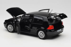 Volkswagen Golf GTI Mk4 Črn Norev 1:18 188574 Kovina – slika 5 od 8