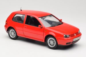Volkswagen Golf Mk4 GTI Rdeč Revell 1:18 08943 Kovina – slika 6 od 8