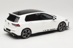 Volkswagen Golf Mk8 GTI Clubsport Pure White Otto 1:18 OT1221 Smola – slika 2 od 6