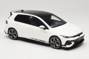 Volkswagen Golf Mk8 GTI Clubsport Pure White Otto 1:18 OT1221 Smola – slika 4 od 6
