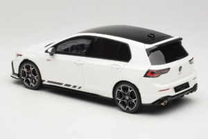 Volkswagen Golf Mk8 GTI Clubsport Pure White Otto 1:18 OT1221 Smola – slika 5 od 6