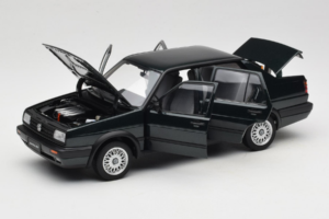 Volkswagen Jetta Mk3 CL Črn Icartime 1:18 JETTA001 Kovina – slika 2 od 8