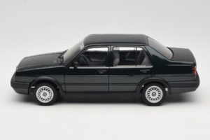 Volkswagen Jetta Mk3 CL Črn Icartime 1:18 JETTA001 Kovina – slika 4 od 8
