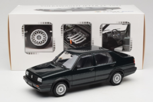 Volkswagen Jetta Mk3 CL Črn Icartime 1:18 JETTA001 Kovina – slika 8 od 8