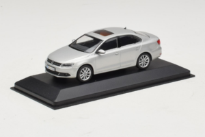 Volkswagen Jetta Mk6 Srebrna Minichamps 1:43 JETTA002 Kovina – slika 2 od 4